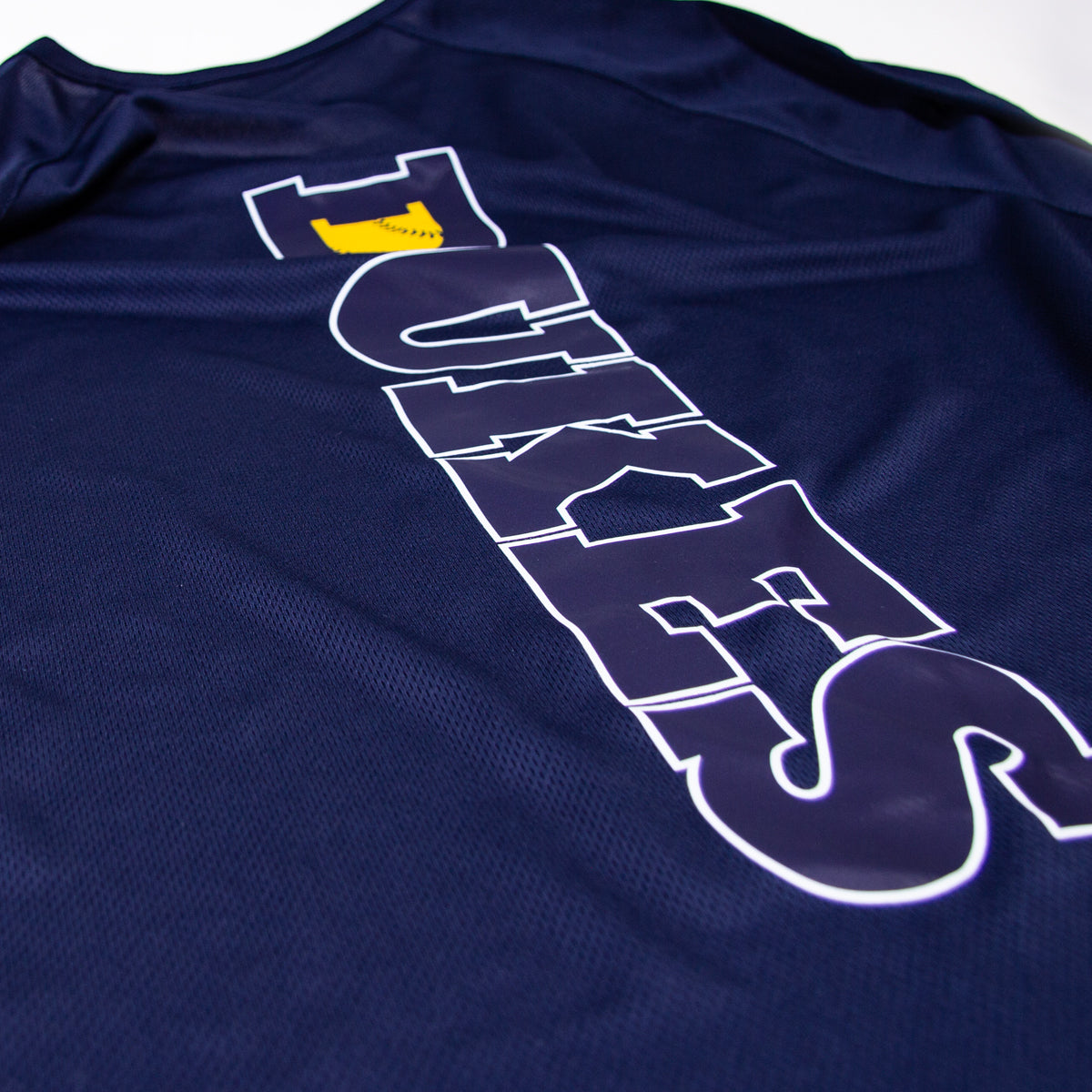 Softball | T-Shirt Unisex in 2 Farben – DUKES vertikal #1